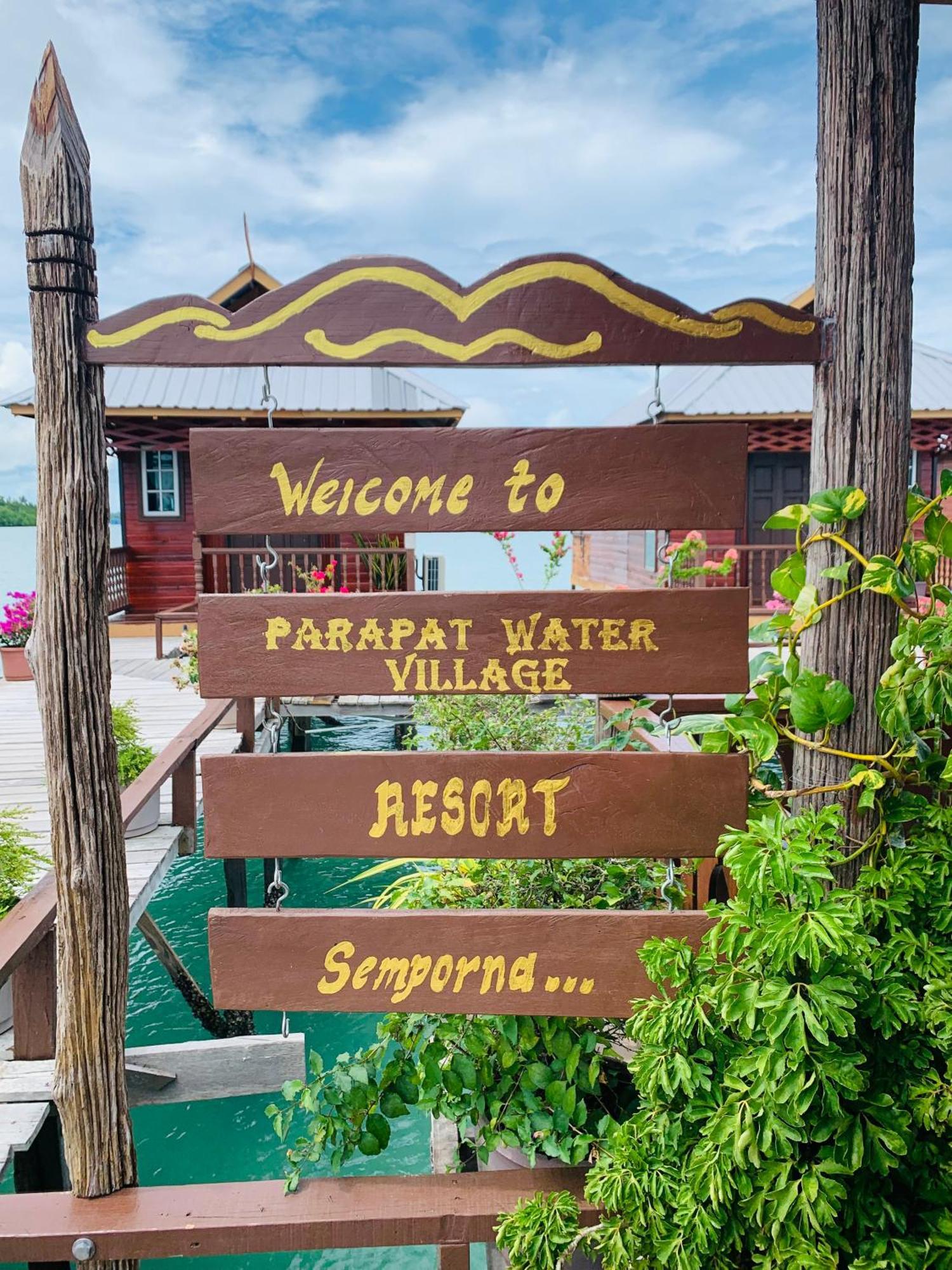 Parapat Water Village Resort Semporna Exterior photo